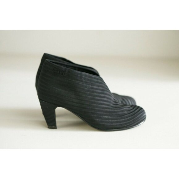 United Nude Black on Black Low Heel Booties 36 - Picture 3 of 10